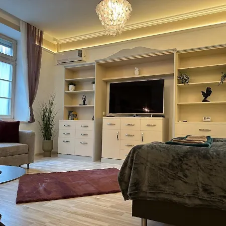 Apartment Kiraly *